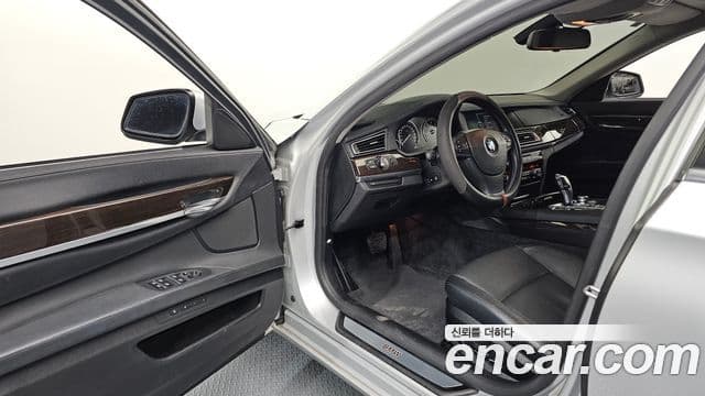BMW 7시리즈 (F01), 2010 10