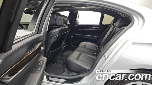 BMW 7시리즈 (F01), 2010 11