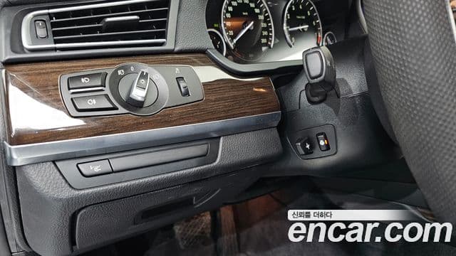 BMW 7시리즈 (F01), 2010 13