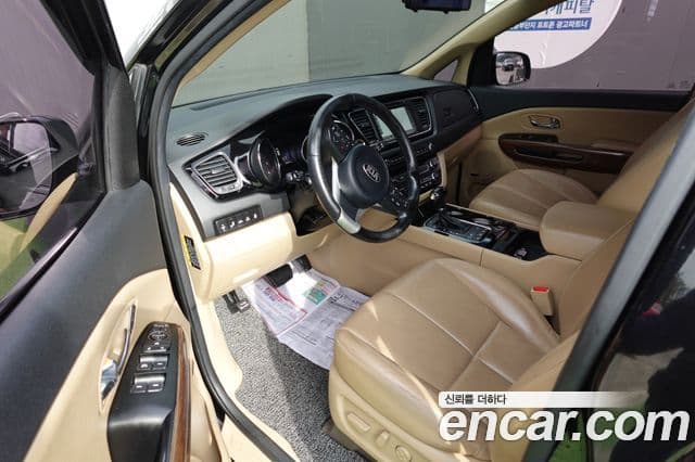 Kia All New Carnival Noblesse, 2016 6