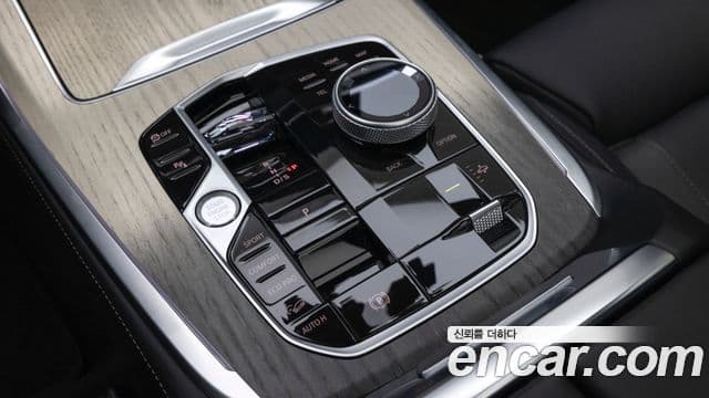 BMW X7 (G07) xDrive 40i Design Pure Excellence 7인승, 2025 9