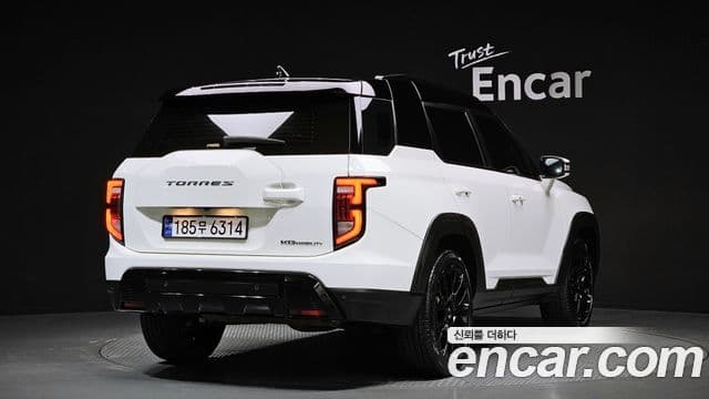 KG모빌리티(SsangYong) Torres Black Edition, 2024 3