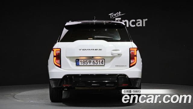 KG모빌리티(SsangYong) Torres Black Edition, 2024 4