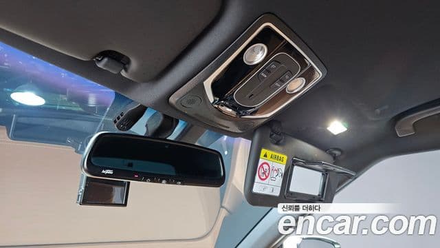 KG모빌리티(SsangYong) Torres Black Edition, 2024 9