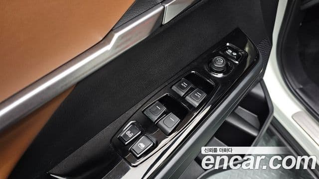 KG모빌리티(SsangYong) Torres Black Edition, 2024 11