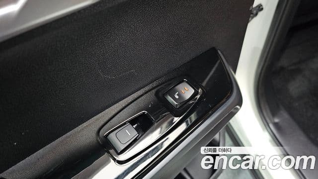 KG모빌리티(SsangYong) Torres Black Edition, 2024 15