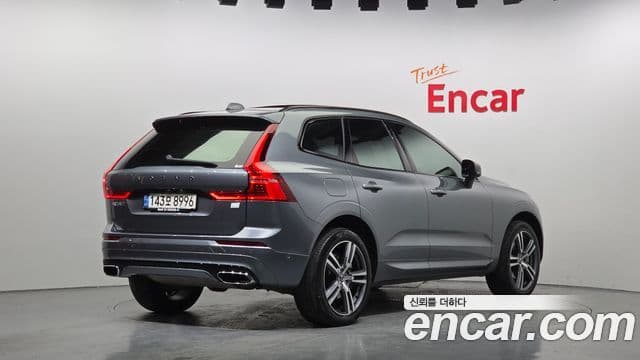 Volvo XC60 2세대 T8 R-Design, 2021 2