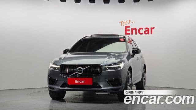Volvo XC60 2세대 T8 R-Design, 2021 3