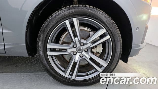 Volvo XC60 2세대 T8 R-Design, 2021 все фото