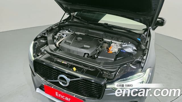 Volvo XC60 2세대 T8 R-Design, 2021 6