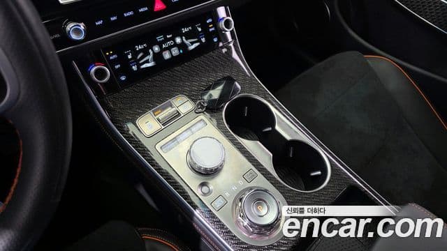 Genesis GV70, 2025 9