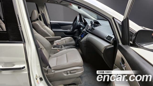 Honda Odyssey 4세대, 2015 11