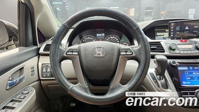 Honda Odyssey 4세대, 2015 13
