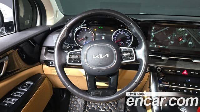 Kia Carnival 4세대 9인승 High Limousine(компания по спецнадстройкам), 2023 13