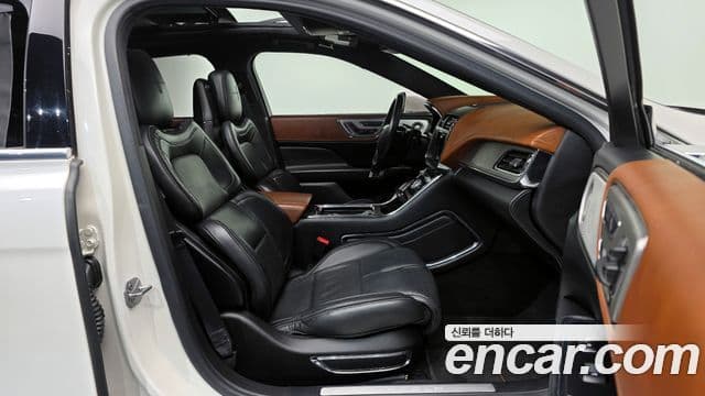 Lincoln Continental 10세대 3.0 Presidential AWD, 2018 11