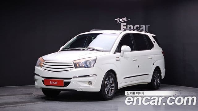 KG모빌리티(SsangYong) Korando 투리스모 4WD GT 11인승, 2015 1