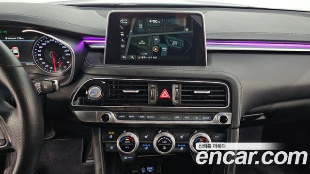 Genesis G70 Elite, 2020 12