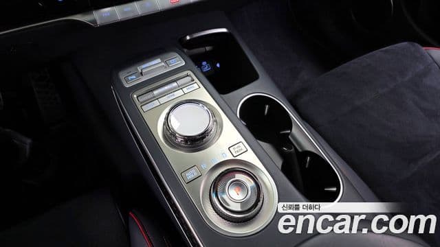 Genesis GV70, 2022 9