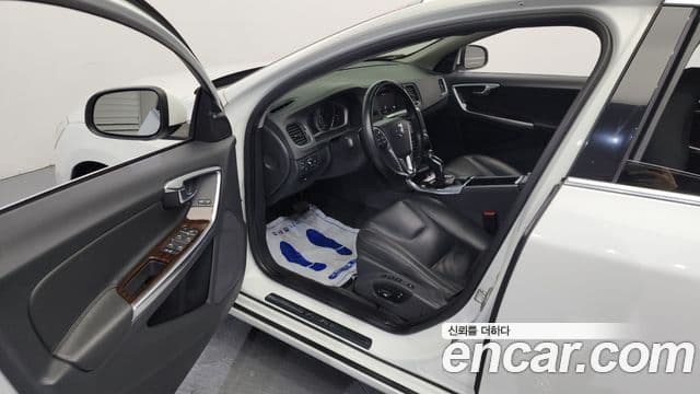 Volvo S60 2세대, 2018 10