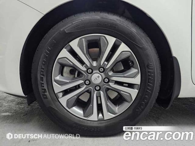 Kia The / новый New Carnival Prestige, 2019 все фото