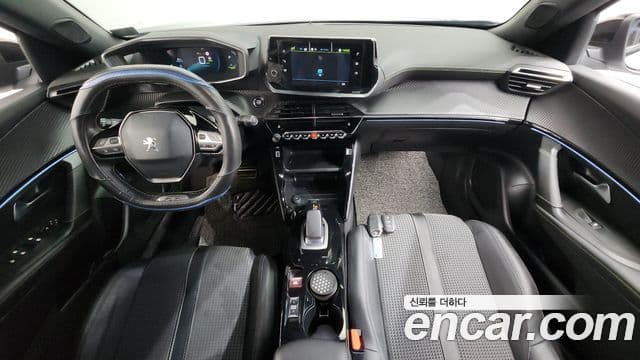 Peugeot e-2008 2세대 EV GT, 2021 7