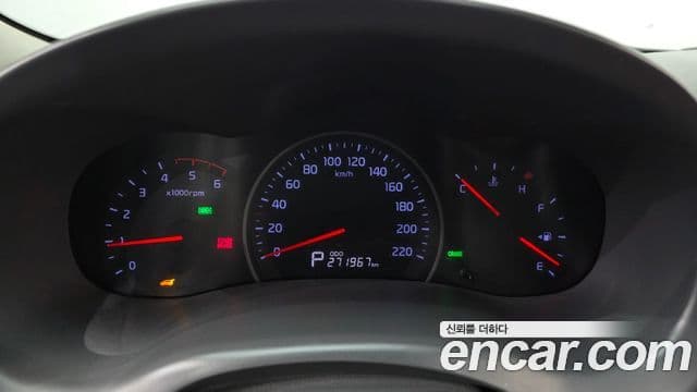 Kia Carnival R President, 2013 8