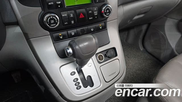 Kia Carnival R President, 2013 9