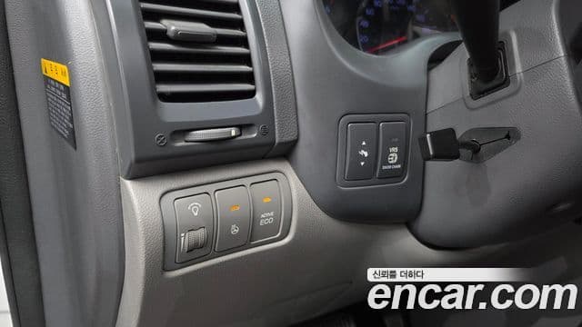 Kia Carnival R President, 2013 17