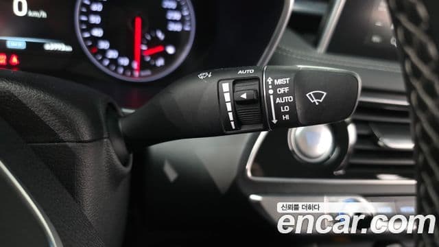 Genesis G70 Elite, 2019 18