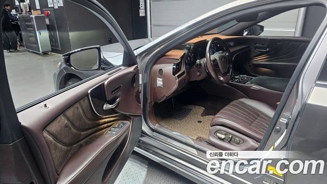 Lexus LS500 5세대 3.5 Luxury AWD, 2018 10