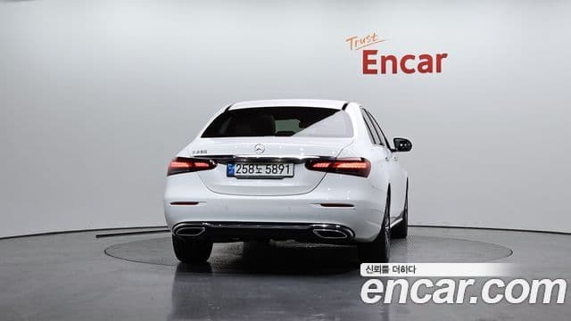 Mercedes-Benz E-класс W213 Avantgarde, 2021 4