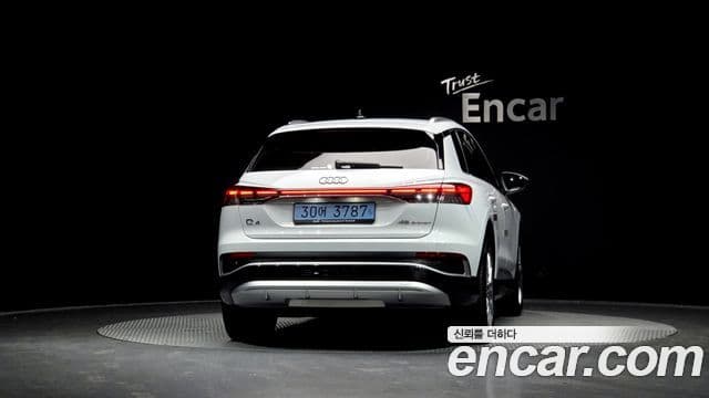 Audi Q4 e-Tron (F4) Premium, 2025 4