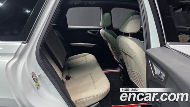 Audi Q4 e-Tron (F4) Premium, 2025 12