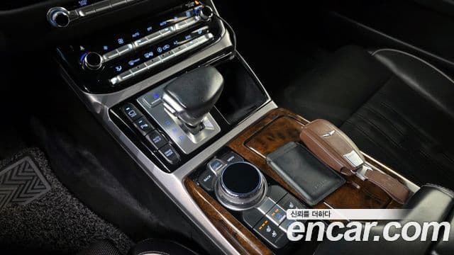 Genesis EQ900 Prestige, 2017 9