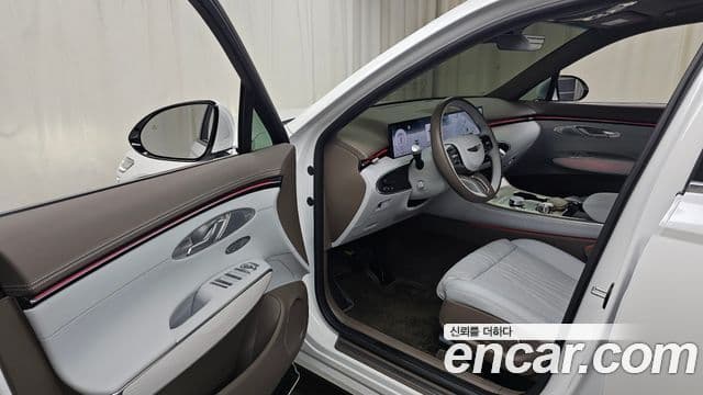 Genesis GV70, 2025 10