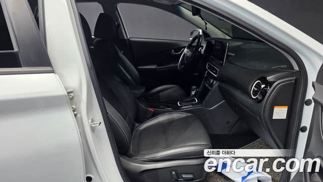 Hyundai Kona гибрид Special, 2020 11