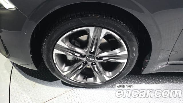 Kia K5 гибрид 3세대 Signature, 2022 все фото