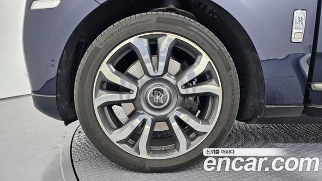 Rolls-Royce Cullinan, 2019 все фото