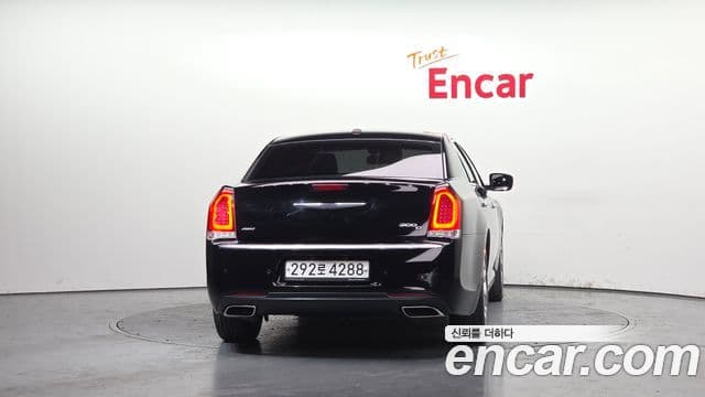 크라이슬러 The / новый New 300C, 2016 4
