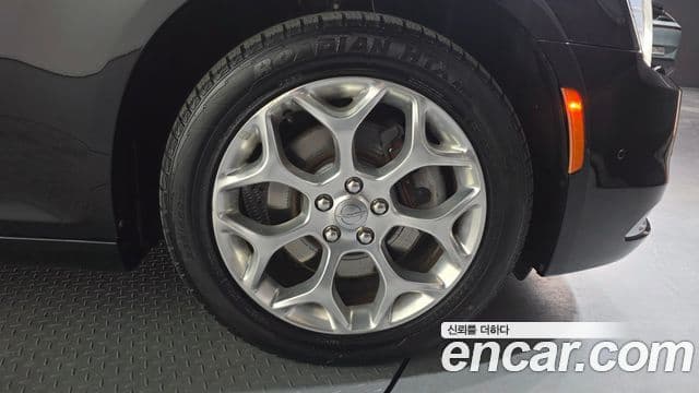 크라이슬러 The / новый New 300C, 2016 все фото