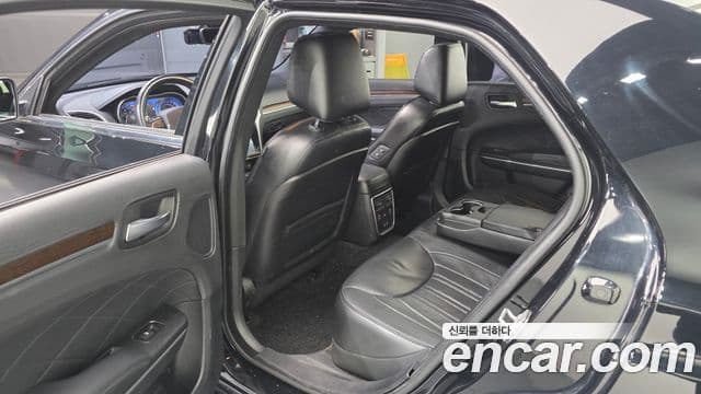 크라이슬러 The / новый New 300C, 2016 11