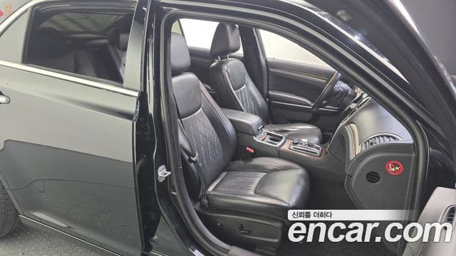 크라이슬러 The / новый New 300C, 2016 12