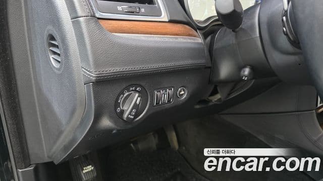 크라이슬러 The / новый New 300C, 2016 15