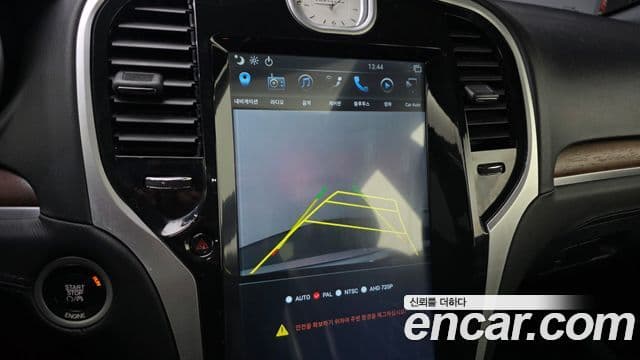 크라이슬러 The / новый New 300C, 2016 17