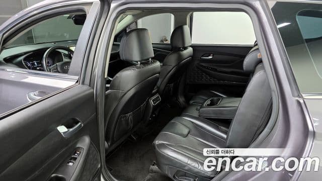 Hyundai The / новый New Santa Fe Exclusive, 2023 11