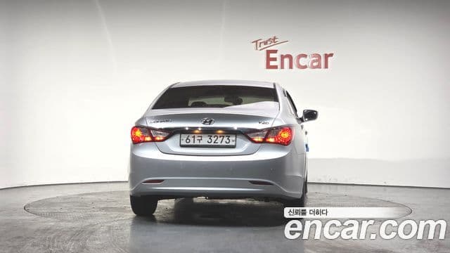 Hyundai YF Sonata Luxury, 2012 4