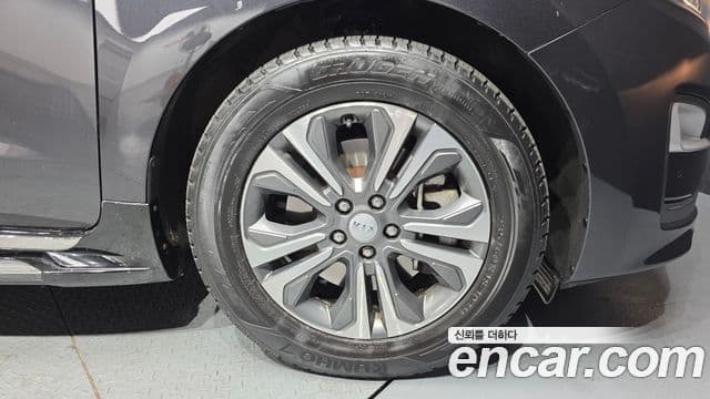 Kia The / новый New Carnival Prestige, 2019 все фото