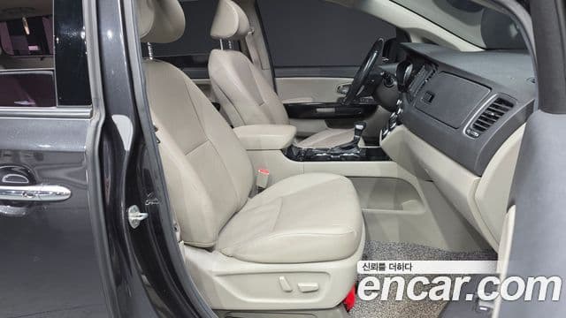 Kia The / новый New Carnival Prestige, 2019 11