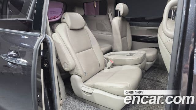 Kia The / новый New Carnival Prestige, 2019 12