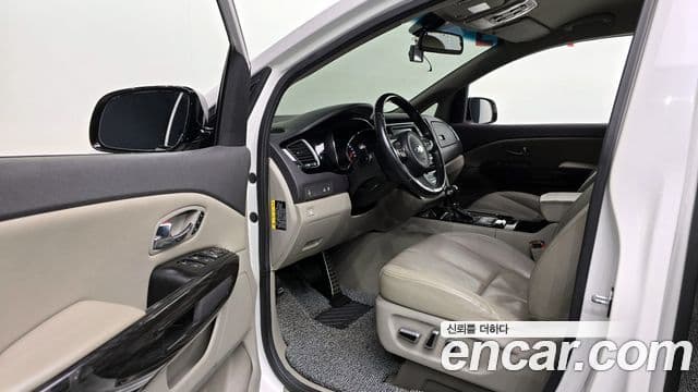Kia All New Carnival President, 2016 11